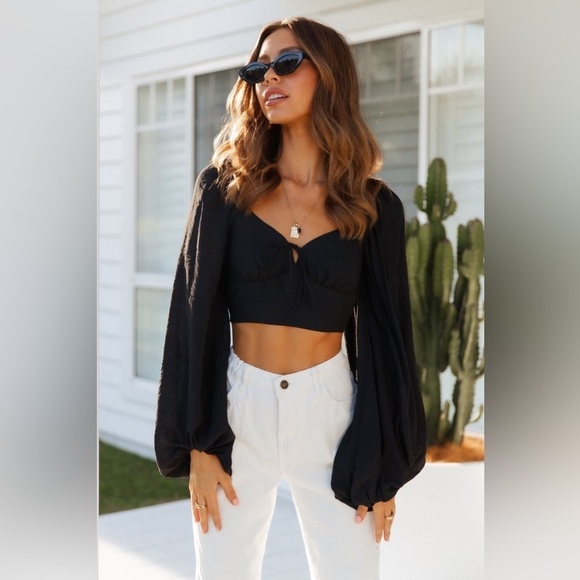 HELLO MOLLY Jordan Crop Top In Black - Picture 4 of 9